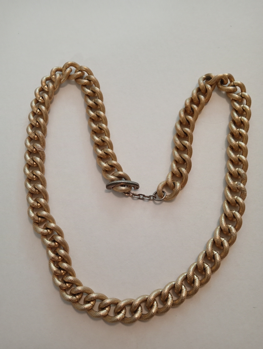 #1197.  Vintage Gold Toned Chain Link Necklace With Toggle Closure